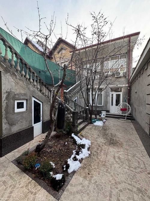 5-комнатный дом, 240 м²
