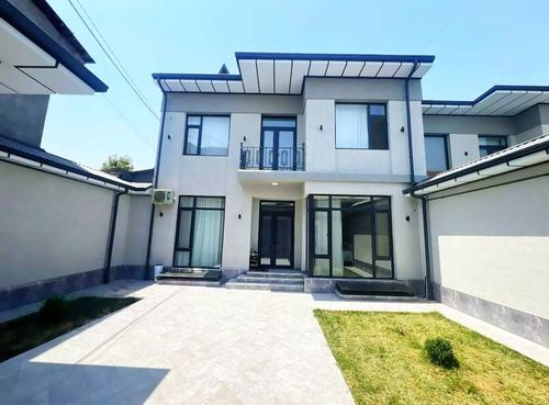6-room house, 270 m²