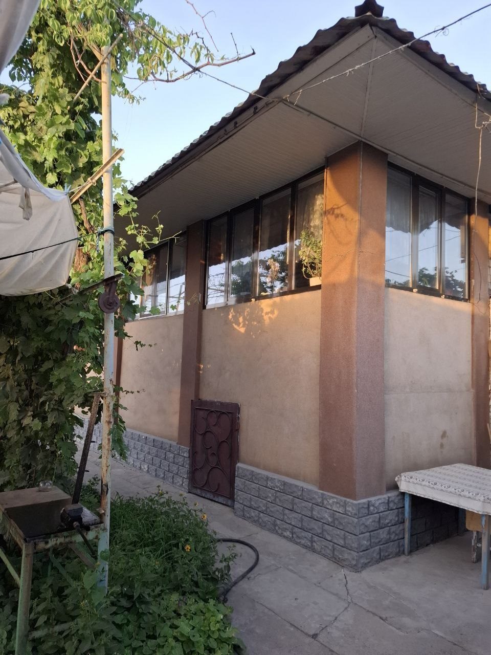 2-комнатный дом, 50 м², Ташкент, Мирзо-Улугбекский район, на продажу