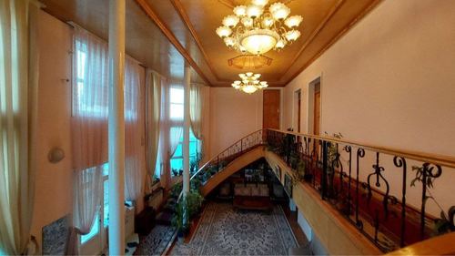8-xonali uy, 600 m²