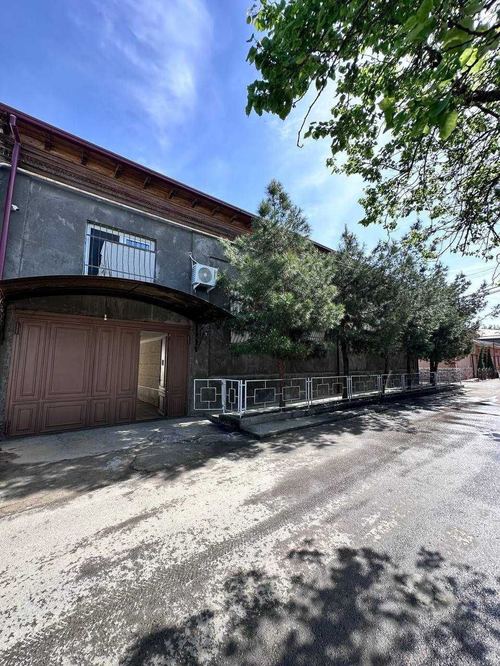 6-комнатный дом, 600 м²