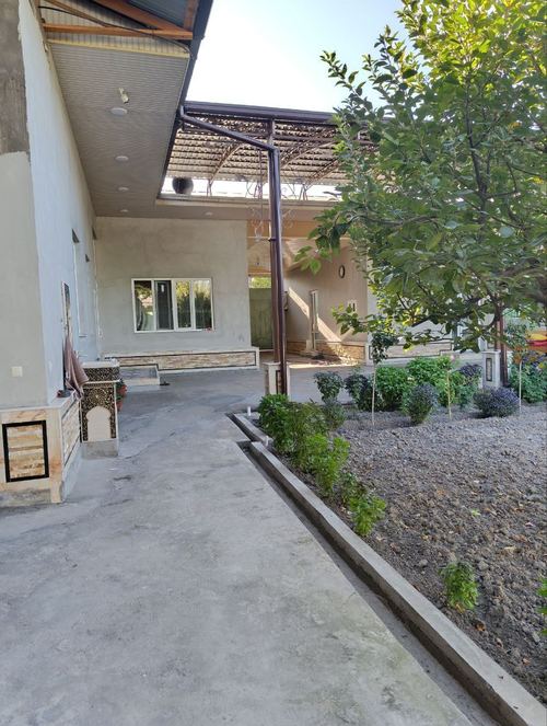 7-room house, 8000 m²