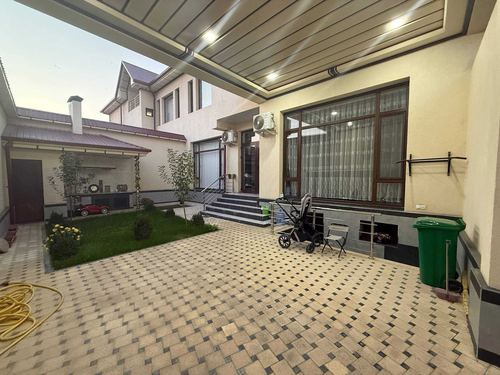 5-room house, 200 m²