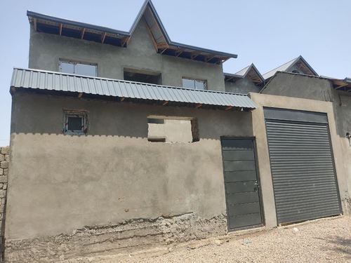 5-room house, 300 m²