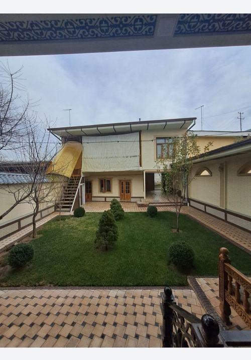 5-комнатный дом, 250 м²
