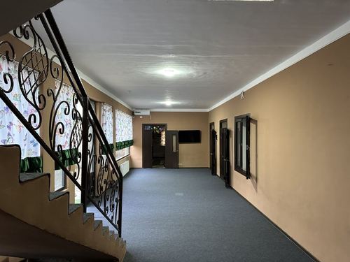 10-комнатный дом, 400 м²