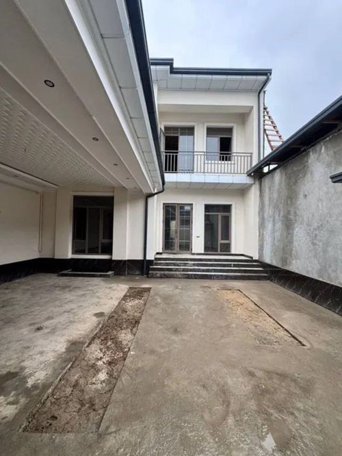 7-комнатный дом, 230 м²