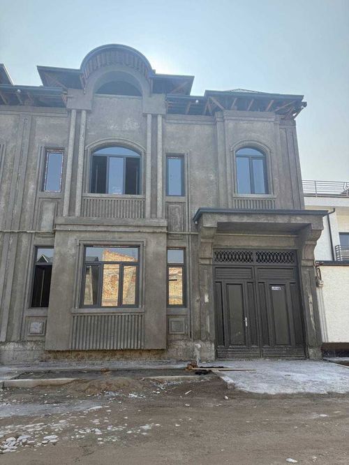 7-комнатный дом, 200 м²
