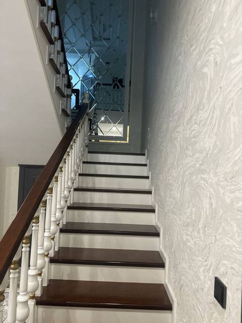 6-room house, 2000 m²