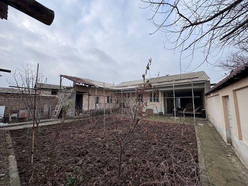 5-комнатный дом, 600 м²