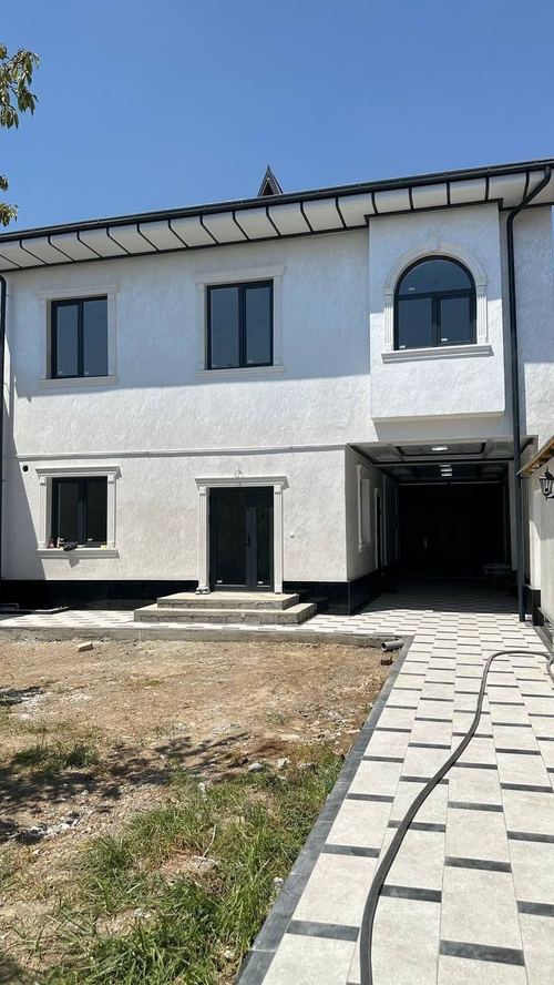 5-room house, 240 m²