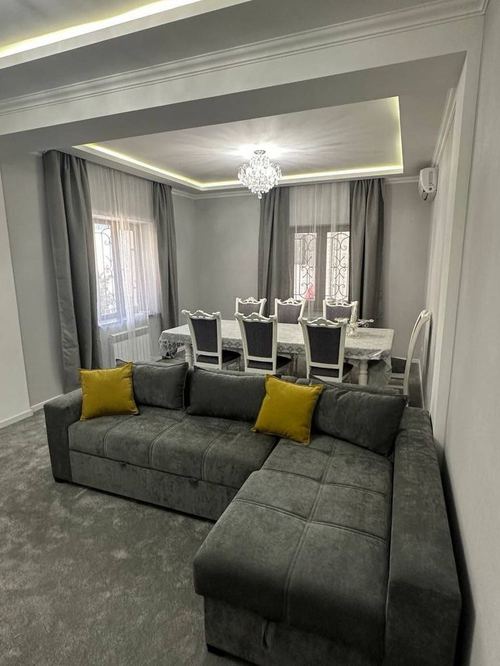 5-room house, 256 m²