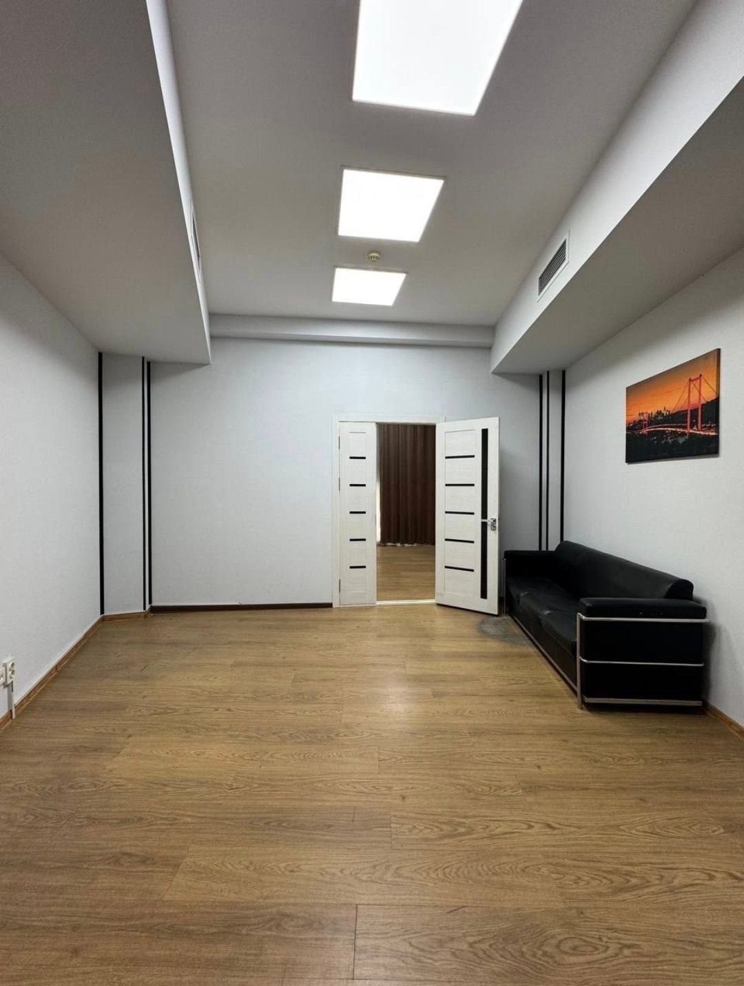 Office for rent in Mirzo Ulugbek district