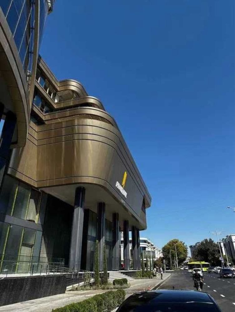 Сдается премиум нежилое помещение в Piramit Mall, 2 этаж, 148 кв.м.