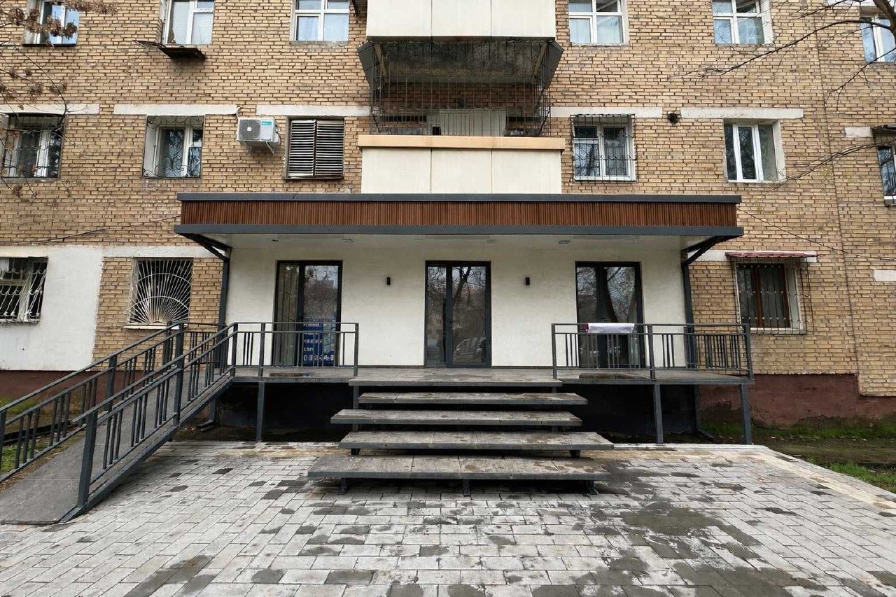 (55) Срочная продажа коммерции 42 м² | 1-я линия