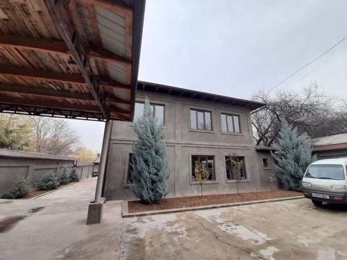 8-xonali dacha, 311 m²