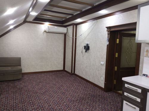 4-комнатная квартира, 215 м²