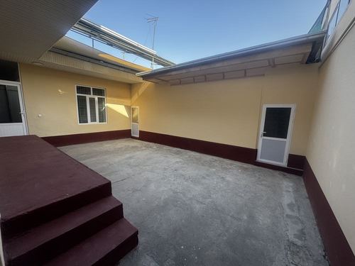 4-комнатный дом, 2.5 м²