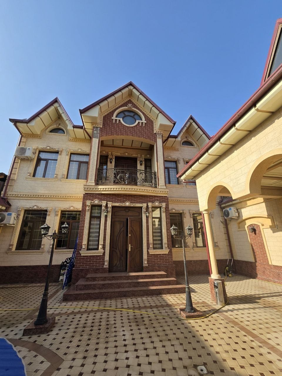 7-комнатный дом, 350 м², Ташкент, Яккасарайский район, в аренду