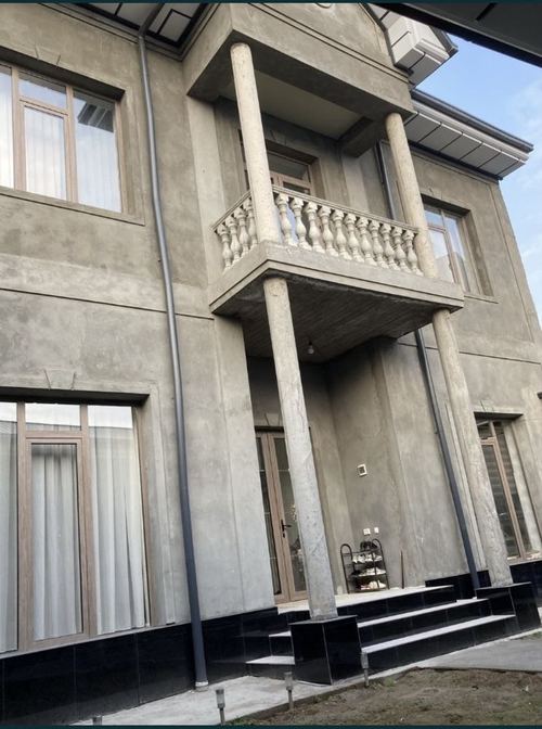 6-комнатный дом, 200 м²