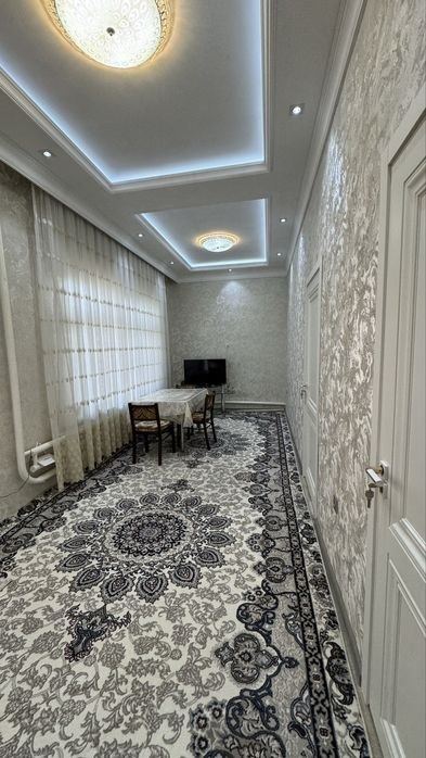 5-комнатный дом, 600 м²