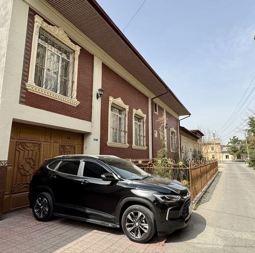 8-комнатный дом, 600 м²