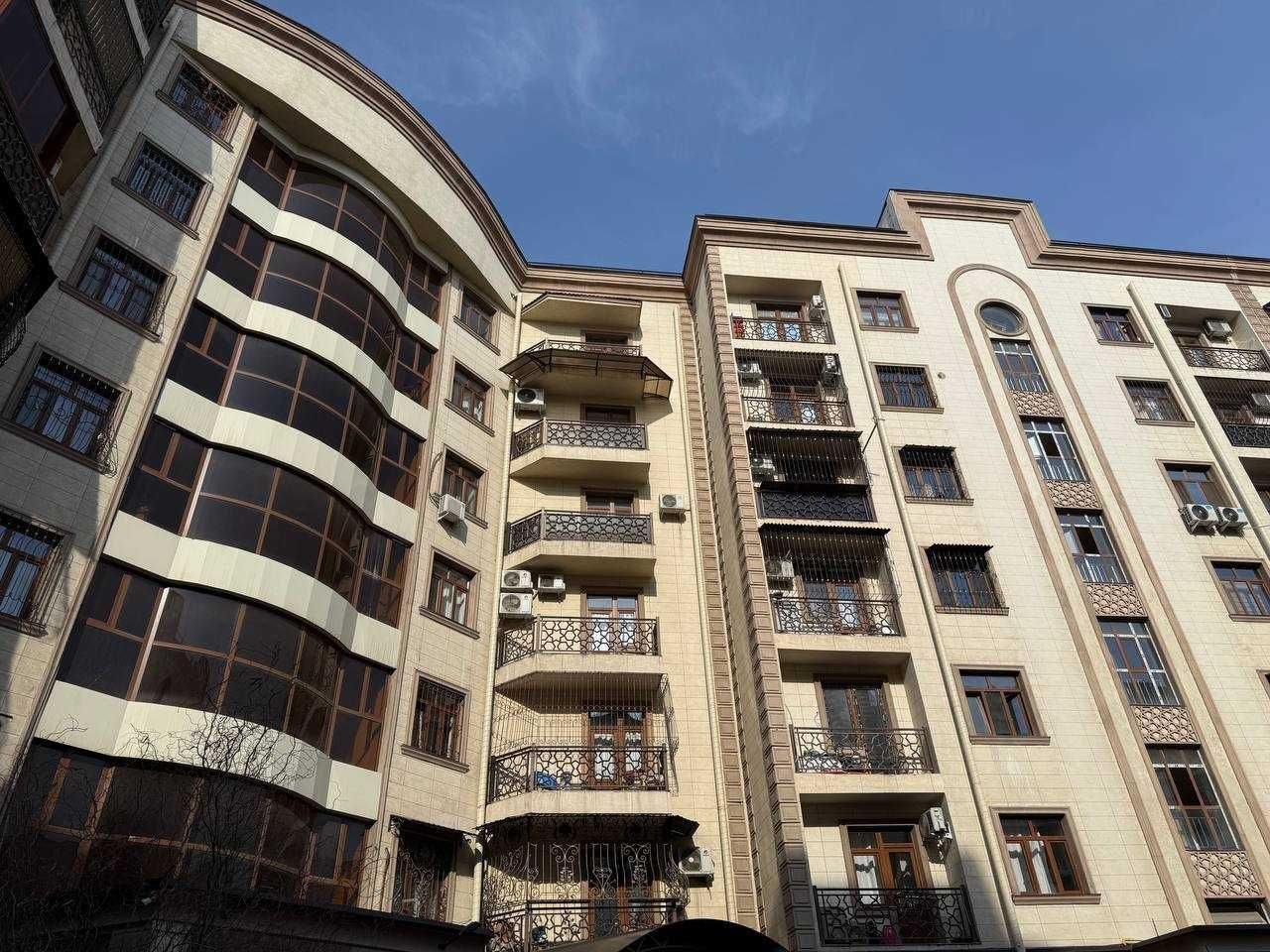 6-комнатная квартира, 252 м², 7/8 эт, Ташкент, Алмазарский район, на продажу
