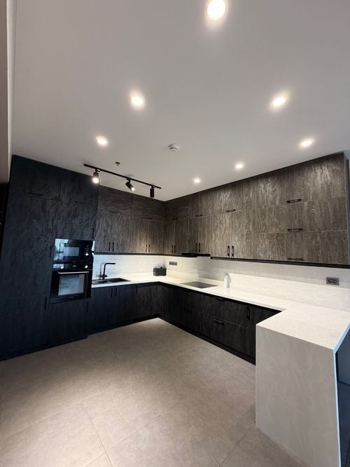 3-комнатная квартира, 180 м²