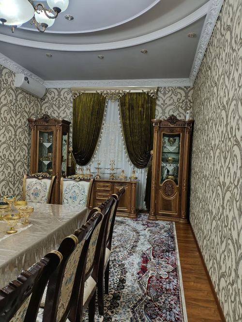 5-room house, 600 m²