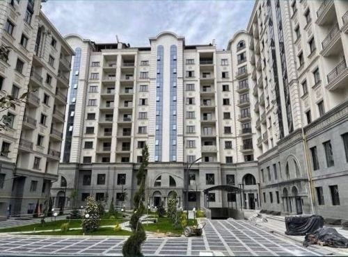 5-xonali kvartira, 142 m²