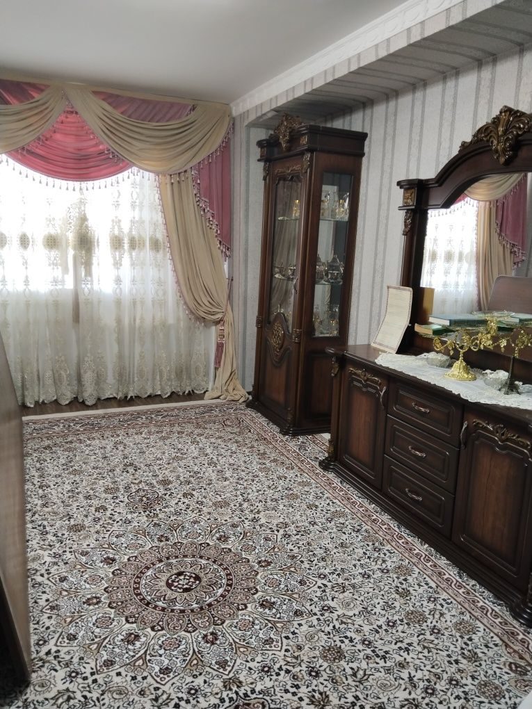 4-комнатная квартира, 100 м², 9/9 эт, Ташкент, Сергелийский район, на продажу