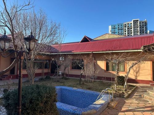 6-комнатный дом, 465 м²