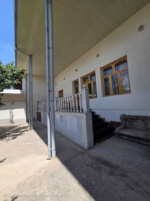 7-комнатный дом, 600 м²