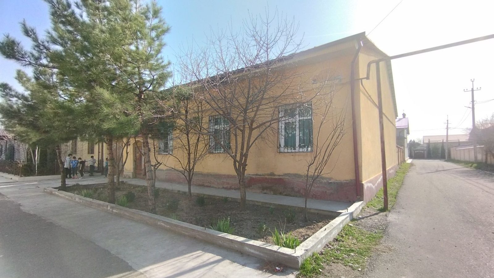 Namuna'aviy kottej shoshilinch sotiladi