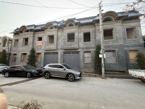 7-комнатный дом, 365 м²