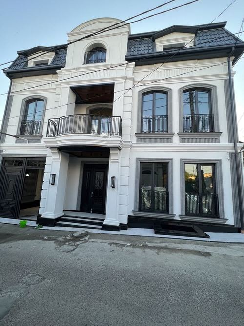 15-xonali uy, 800 m²