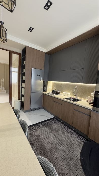 4-комнатная квартира, 119 м², 3/3 эт, Ташкент, Алмазарский район, на продажу