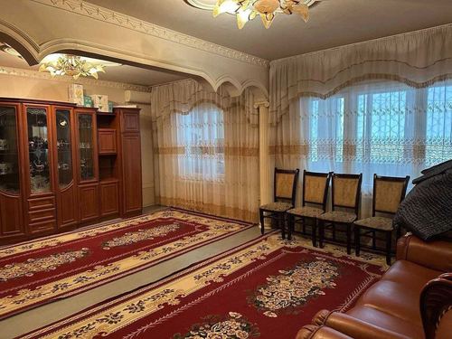 5-комнатная квартира, 130 м²