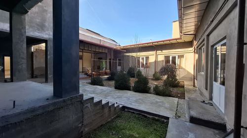 6-комнатный дом, 600 м²