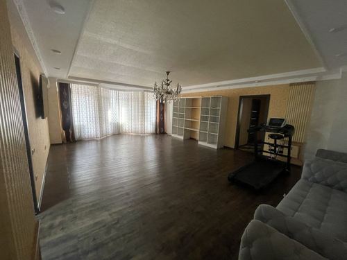 4-room apartment, 148 m²
