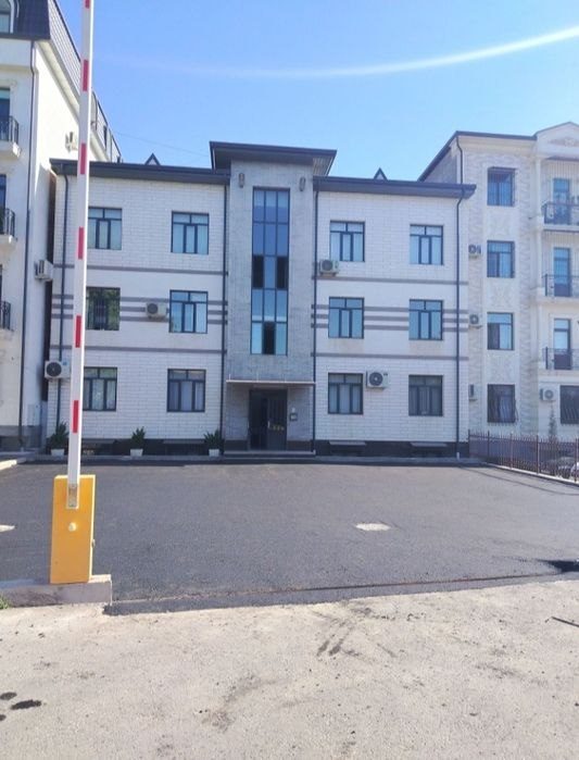 5-xonali kvartira, 180 m², 1/3 qavat, Toshkent, Olmazor tumani, sotuvga