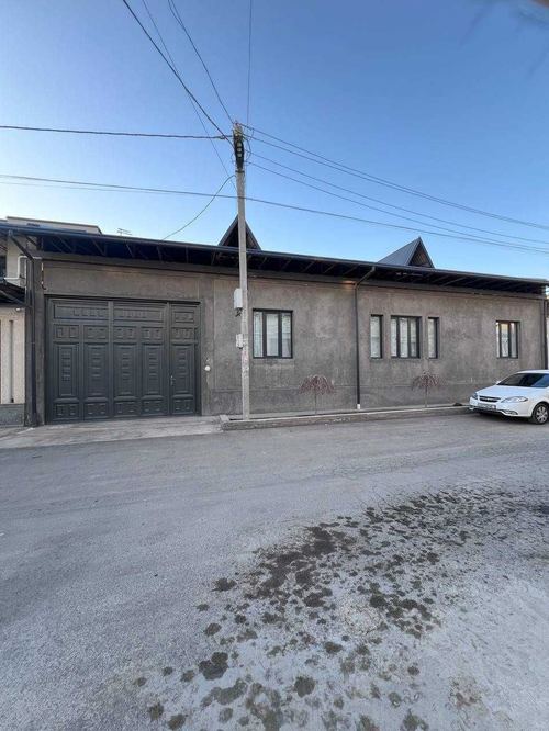 7-комнатный дом, 400 м²