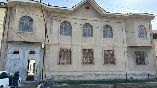 12-комнатный дом, 400 м²