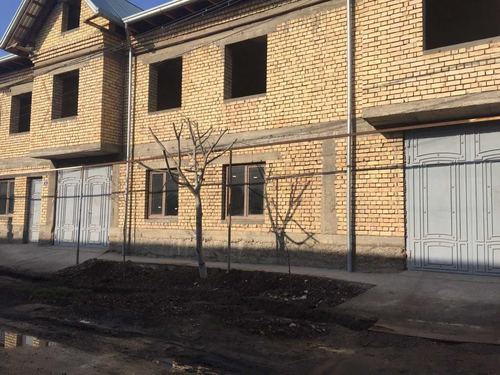 13-комнатный дом, 300 м²
