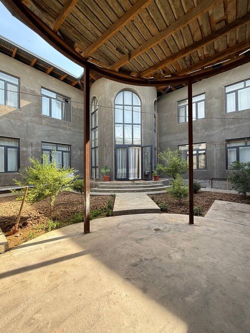 9-комнатный дом, 470 м²