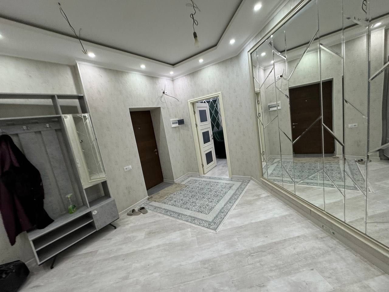 4-комнатная квартира, 100 м², 3/14 эт, Ташкент, Юнусабадский район, на продажу