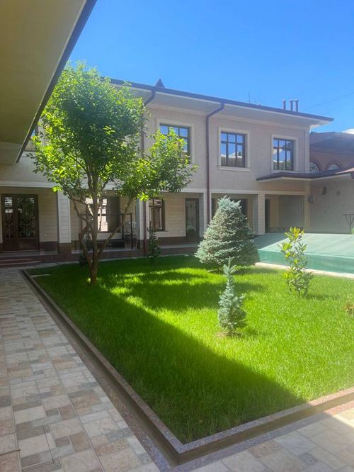 12-комнатный дом, 800 м²