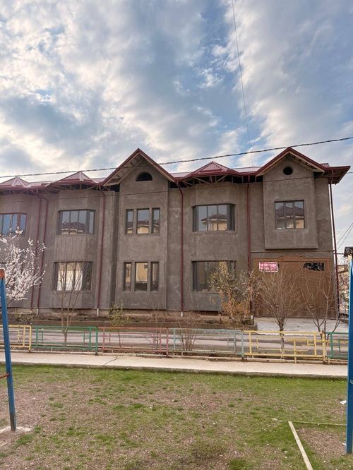 13-комнатный дом, 500 м²