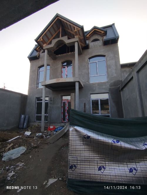 8-room cottage, 310 m²
