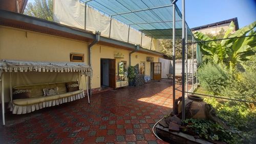 6-room house part, 600 m²